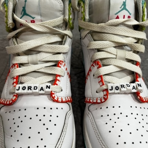 Nike Air Jordan 1 Mid SE GS White Teal Retro DM6218-100 - SIZE 5Y = 7 WOMENS - Picture 6 of 12